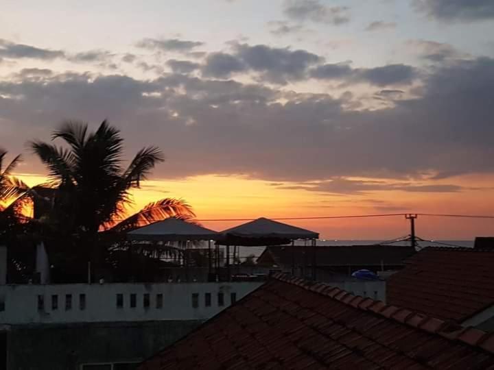City Sunrise Hikkaduwa Kültér fotó